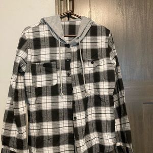 Brand new Shein size large women’s hooded flannel